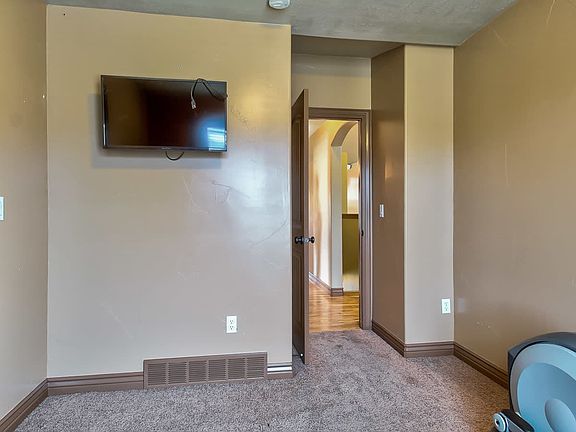 5th image of 7917 S Madison Nan Dr