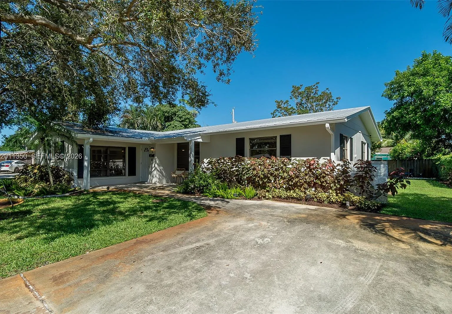 North Palm Beach Village — Photo 1