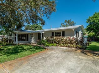 712 Tradewind Dr, North Palm Beach, FL 33408