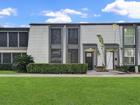 3rd image of 10157 Beekman Place Drive