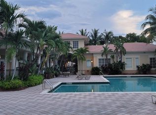 2564 Centergate Dr APT 304, Hollywood, FL 33025