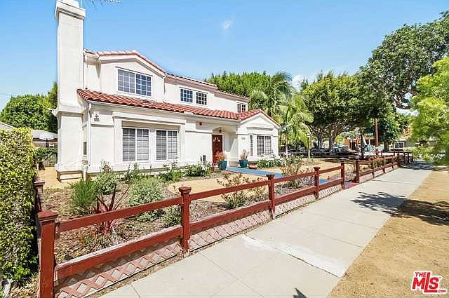 1st image of 10815 Pickford Way