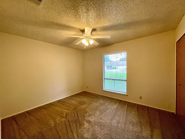 13855 Brook Hollow Blvd — Photo 13