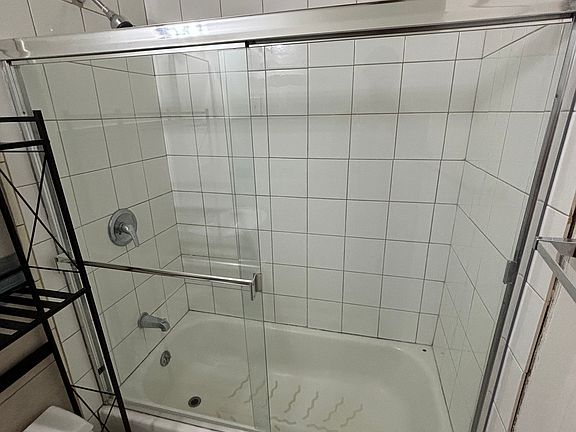 4th image of 28-30 6th St #30B