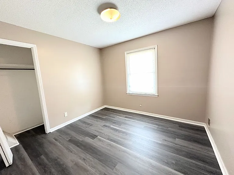 2105 Hobson Ct — Photo 21