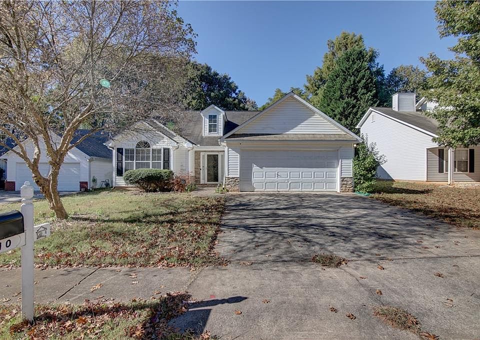 1st image of 1810 Courtyard Ln