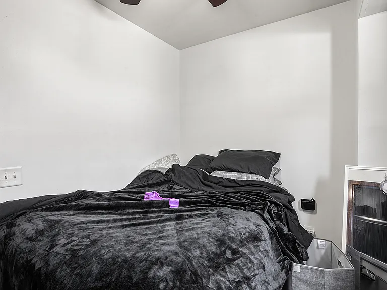 107 Oxford Ave #1 — Photo 6