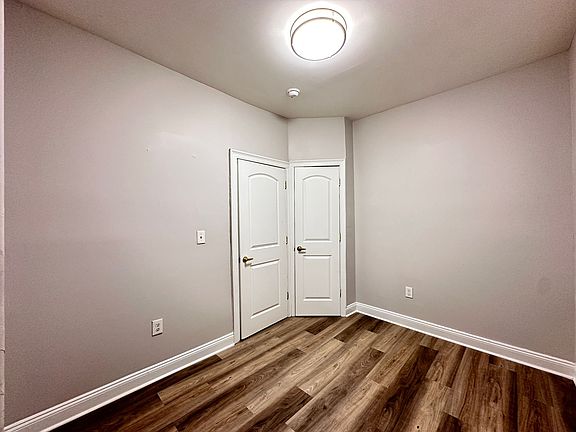 4th image of 384 Baldwin Ave #2E