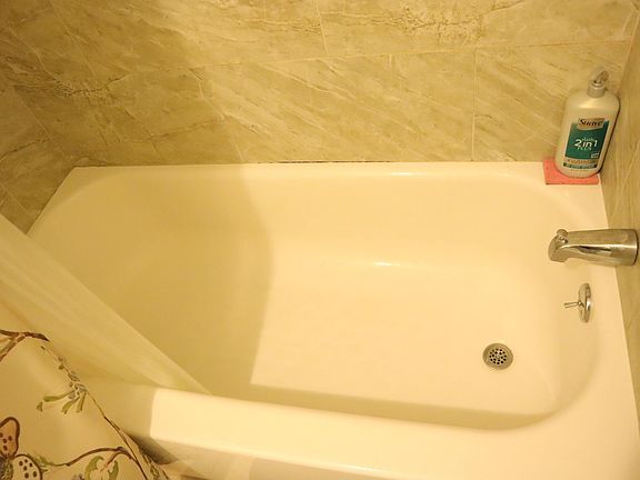 3rd image of 1030 Wood St APT 3F