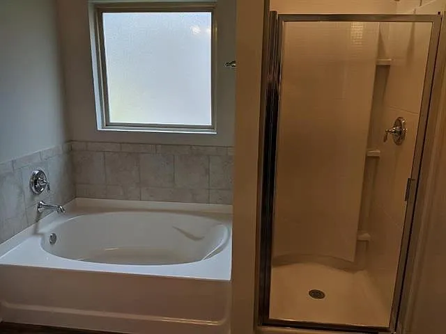 8194 Fairlane Dr — Photo 17
