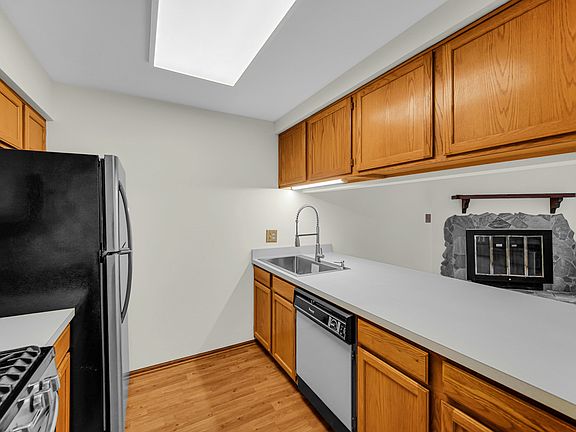 4th image of 1509 Peachtree Ln