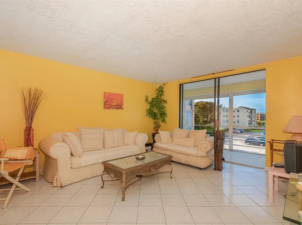2861 Somerset Drive #317, Lauderdale Lakes, FL 33311