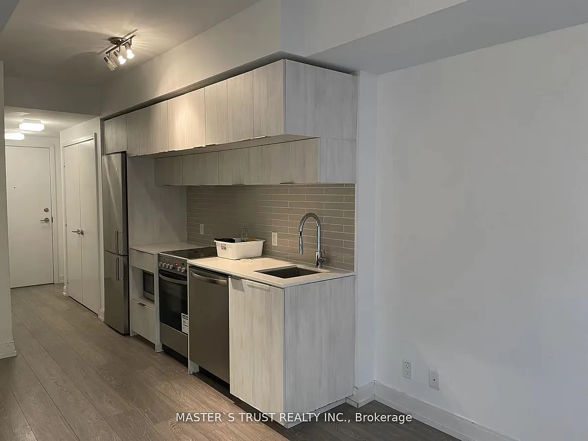 Building Photo - 181 Dundas St E #1615