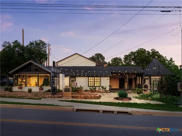 209 S Main St, Salado, TX 76571