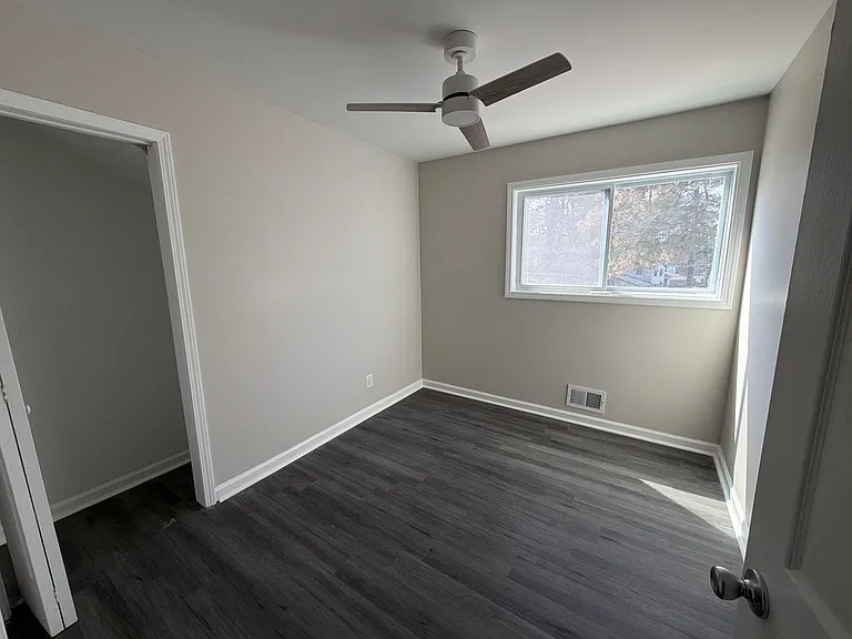3231 Amhurst Dr NW — Photo 9