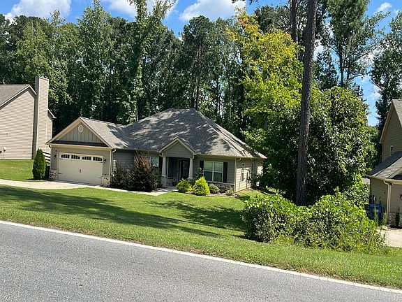 2nd image of 427 Miles Patrick Rd