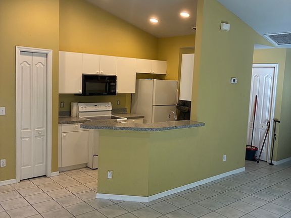 3rd image of 3010 Gordon Ave S