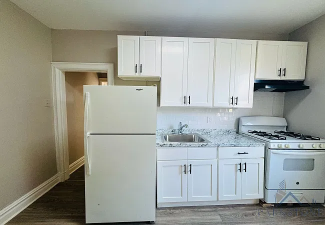 1 bed, 650 sqft, $1,750 — Photo 2