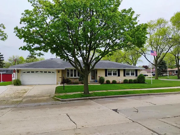 2227 West Clayton Crest AVENUE, Milwaukee, WI 53221