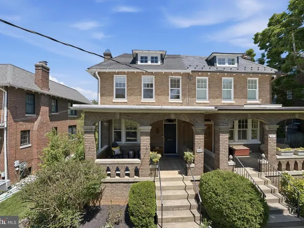 3811 Garfield St NW, Washington, DC 20007