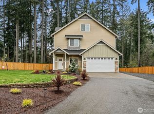 901 SW Norpoint Court, Port Orchard, WA 98367