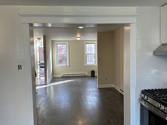 4th image of 521 Greenwich St