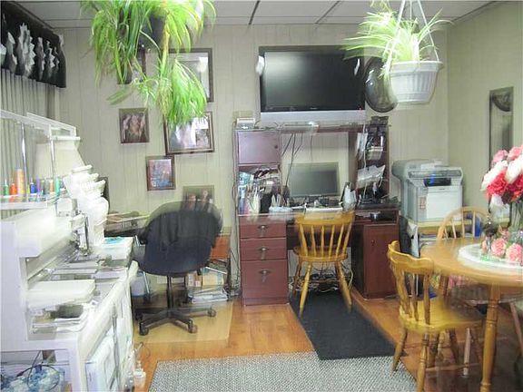 3rd image of 314 Franklin Ave