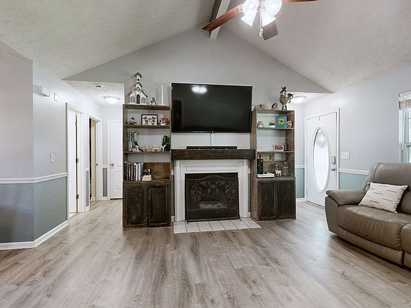 5th image of 3507 Watts Ln