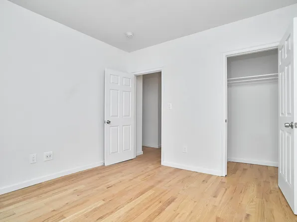 1069 Grant Avenue image 18 of 56