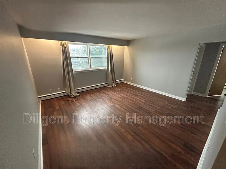 399 Elmgrove Ave #1 — Photo 8