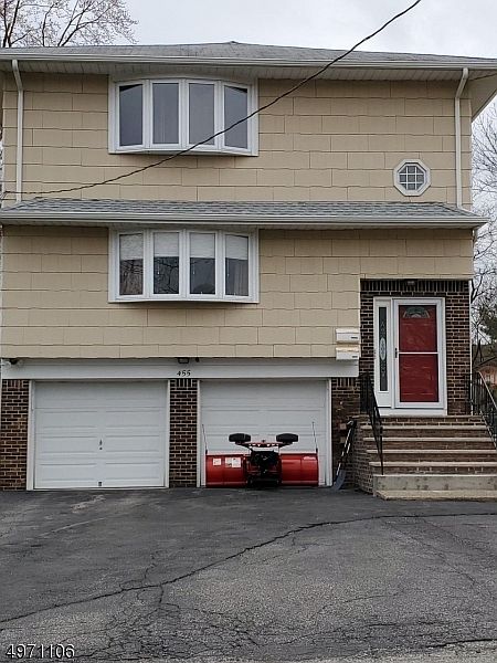 1st image of 455 Midland Ave #B