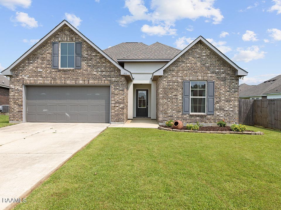 1st image of 218 Hunters Hill Dr