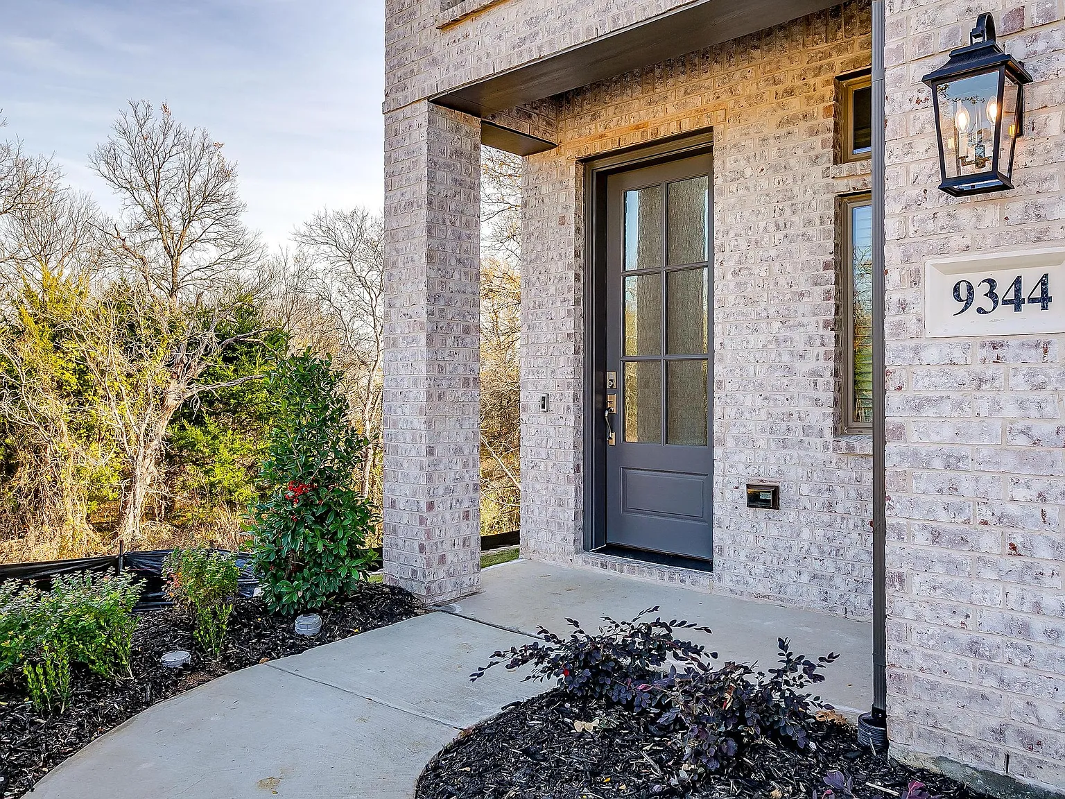 4 bed, 2500 sqft, $2,900 — Photo 4