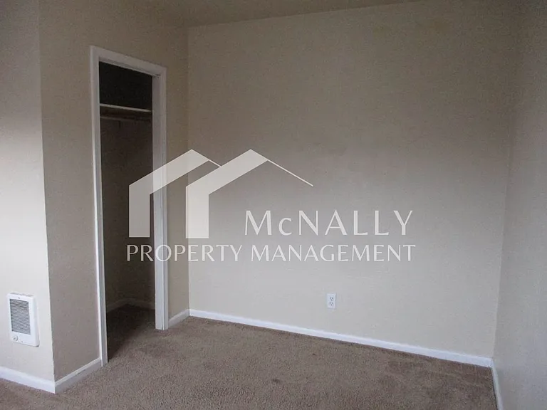 817 S 11th St #5 — Photo 8