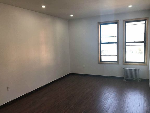 2nd image of 719 Flatbush Ave #2