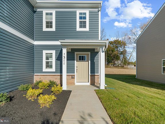 4th image of 1311 Moller Ave