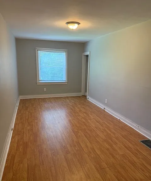 1011 Broadmoor Dr #B — Photo 4