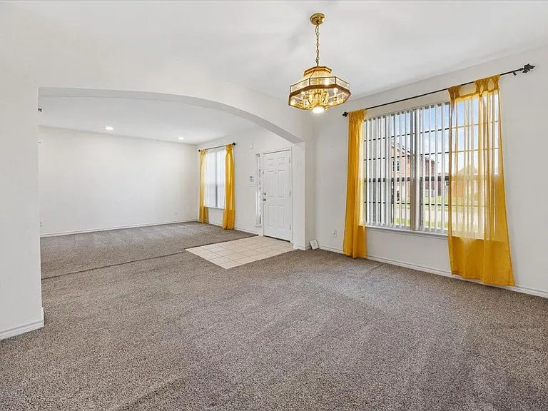 7704 Labrador Dr — Photo 28