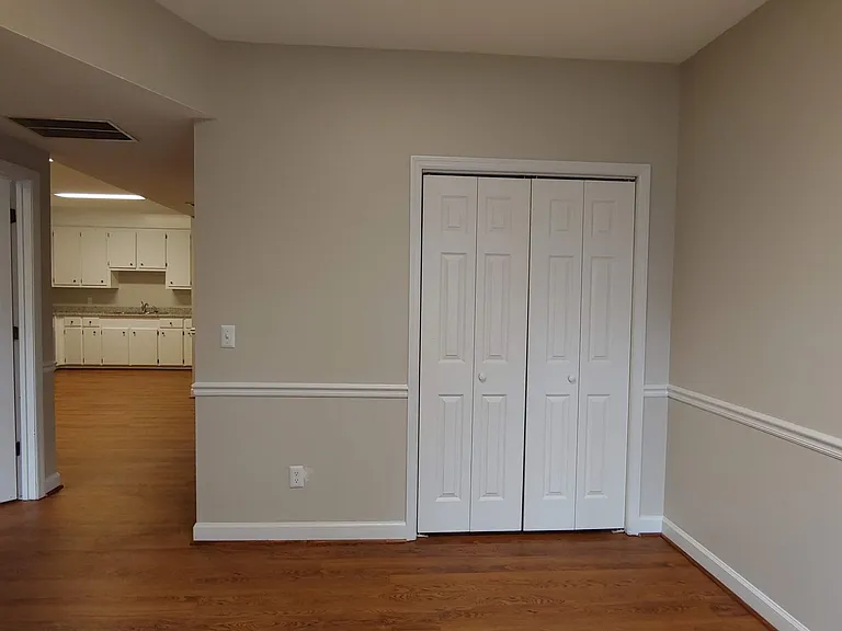 lexington garden apartments — Photo 24