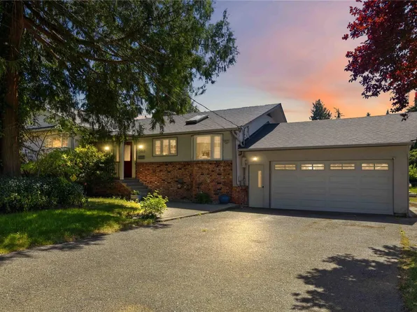 569 Ridley Dr, Colwood, BC V9C 1K5