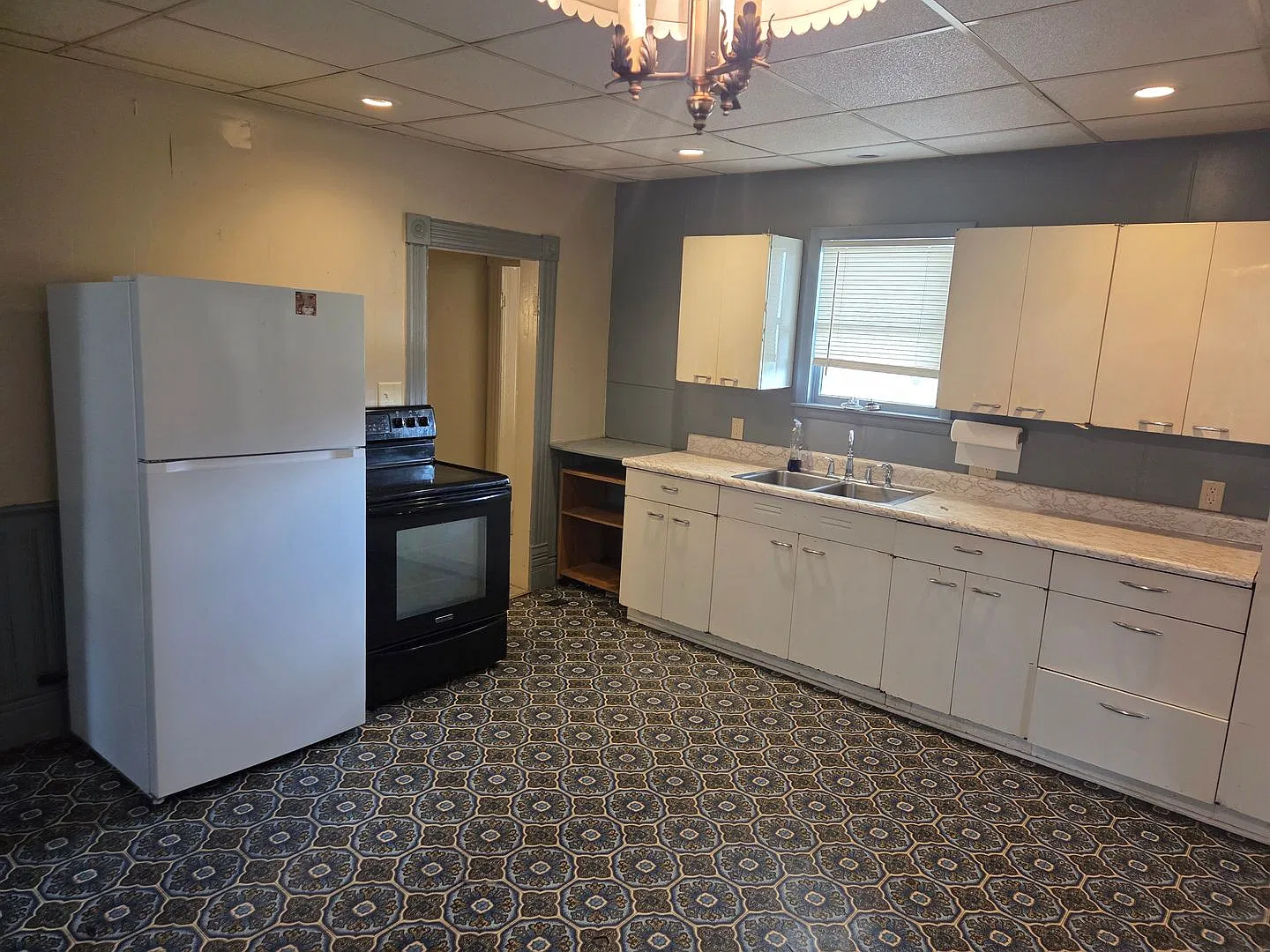 270 S Cranberry Avenue — Photo 1