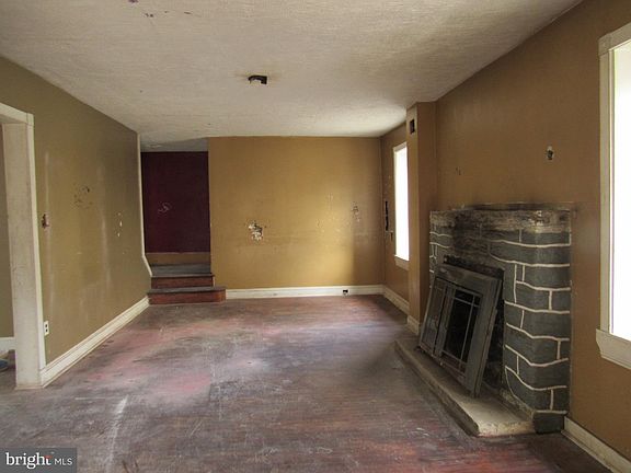 5th image of 7109 Sellers Ave
