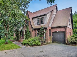 80 Glen Ave #80, Newton Center, MA 02459