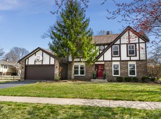 1391 Hickory Ct, Downers Grove, IL 60515