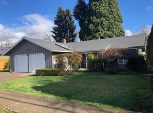 1975 Gilham Rd, Eugene, OR 97401