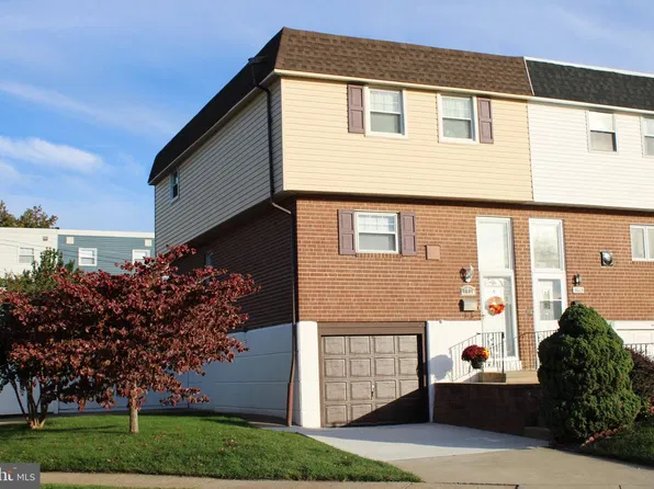 3601 Prince Cir, Philadelphia, PA 19114