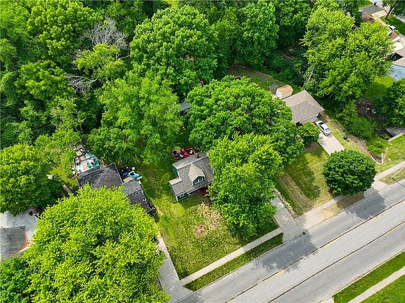 3rd image of 3004 S Crysler Ave