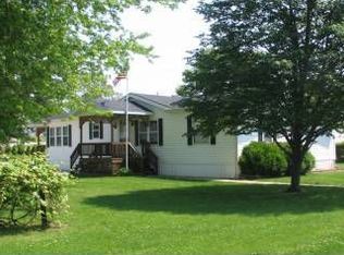 311 E Walnut St, Eldon, IA 52554