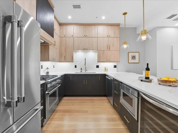 134 Hancock Avenue image 6 of 23