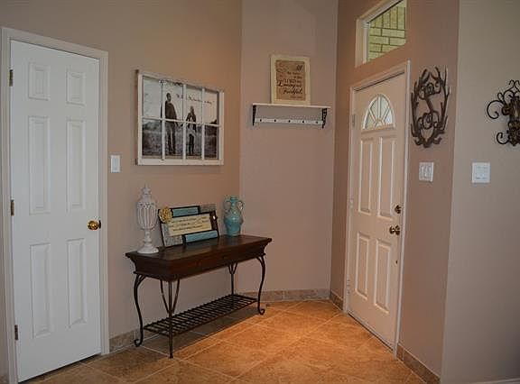 5th image of 1108 Eastfield Dr